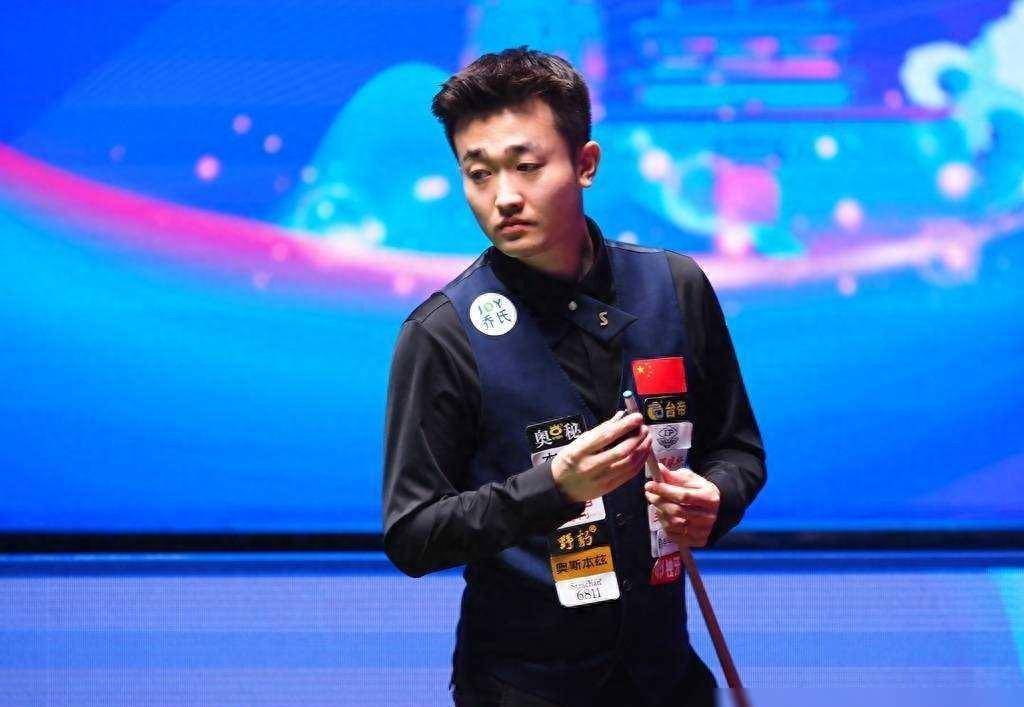 球迷中掀起 球迷中掀起